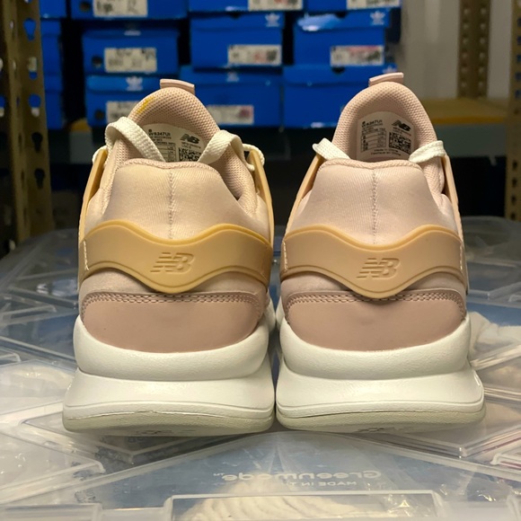 New balance women’s 247 blush pink - Picture 2 of 4